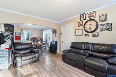 789 Hall St, Woodburn, OR 97071 - Photo 3