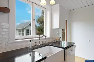 316 S 17th St, Philomath, OR 97370 - Photo 11