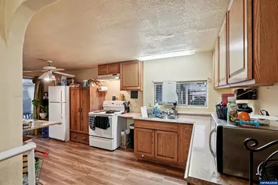 3680 Blossom Dr NE, Salem, OR 97305 - Photo 11