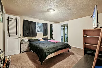 3680 Blossom Dr NE, Salem, OR 97305 - Photo 17