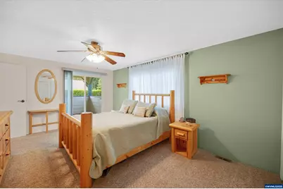 1010 Well St, Silverton, OR 97381 - Photo 17