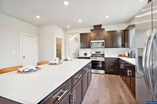 5218 SE 77th Ave, Hillsboro, OR 97123 - Photo 9