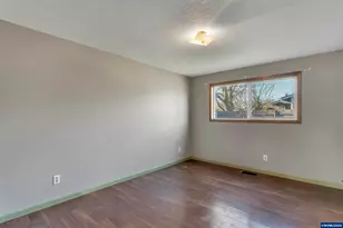 4933 Regal Dr NE, Salem, OR 97301 - Photo 23