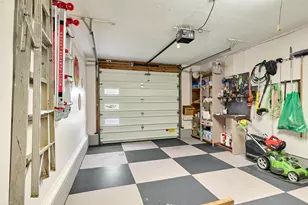 1944 Santiam Dr, Woodburn, OR 97071 - Photo 23