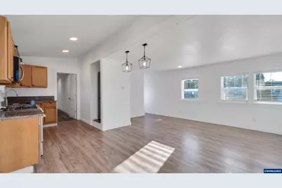 1768 38th Pl NE, Salem, OR 97305 - Photo 5