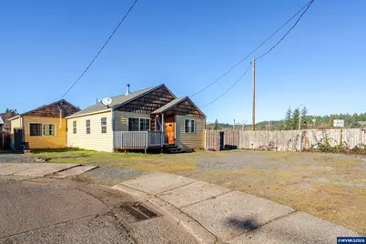 1360 2nd Av, Sweet Home, OR 97386 - Photo 1