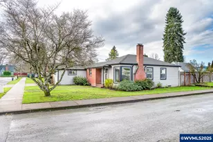 742 Walnut St, Lebanon, OR 97355 - Photo 7