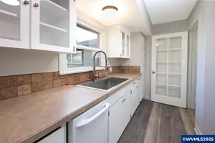 742 Walnut St, Lebanon, OR 97355 - Photo 17