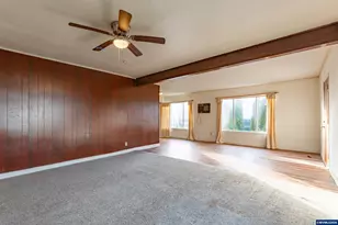 720 W Rose St, Lebanon, OR 97355 - Photo 11