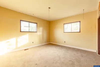 720 W Rose St, Lebanon, OR 97355 - Photo 15