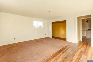 720 W Rose St, Lebanon, OR 97355 - Photo 13