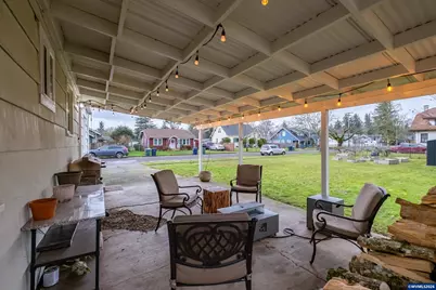 590 Monmouth St, Independence, OR 97351 - Photo 37