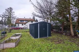 590 Monmouth St, Independence, OR 97351 - Photo 35