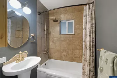 590 Monmouth St, Independence, OR 97351 - Photo 25