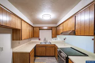 2652 S 11th St, Lebanon, OR 97355 - Photo 3