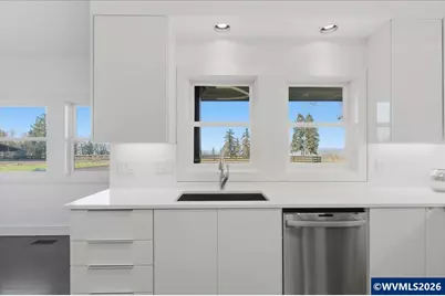 6388 Cascade Hwy NE, Silverton, OR 97381 - Photo 15