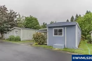 1930 Hampden Ln NE, Salem, OR 97305 - Photo 3