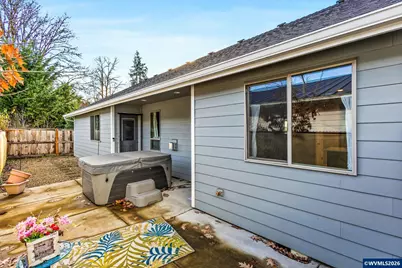 1075 12th St, Sweet Home, OR 97386 - Photo 21