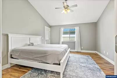 1075 12th St, Sweet Home, OR 97386 - Photo 11