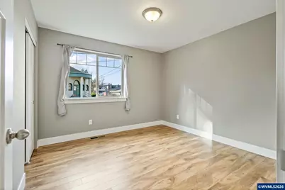 1075 12th St, Sweet Home, OR 97386 - Photo 19