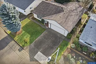 1350 Dogwood Dr, Woodburn, OR 97071 - Photo 29