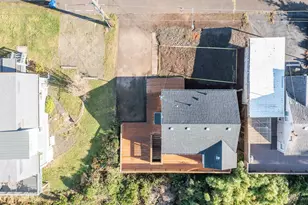 4641 SW Coast Ave, Lincoln City, OR 97367 - Photo 33