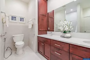 2998 NE Zuhlke Ln, Albany, OR 97321 - Photo 9