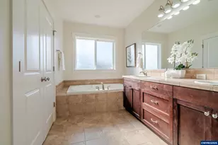 2998 NE Zuhlke Ln, Albany, OR 97321 - Photo 31