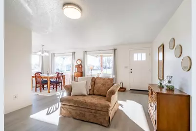 2299 Country Club Ter, Woodburn, OR 97071 - Photo 7