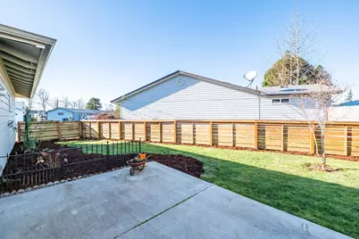 2299 Country Club Ter, Woodburn, OR 97071 - Photo 31