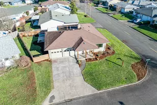 2299 Country Club Terrace, Woodburn, OR 97071 - Photo 37