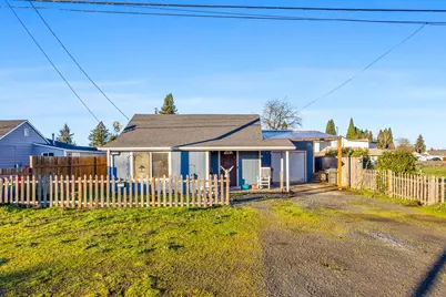 705 W B St, Lebanon, OR 97355 - Photo 1