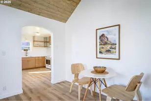 326 NE 8th St, McMinnville, OR 97128 - Photo 17