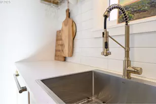 326 NE 8th St, McMinnville, OR 97128 - Photo 21