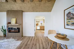 326 NE 8th St, McMinnville, OR 97128 - Photo 13