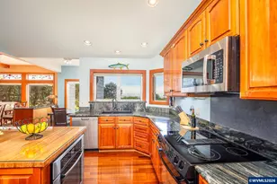 1055 NW Estate Dr, Seal Rock, OR 97376 - Photo 9