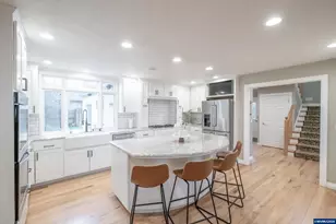 255 Country Club Ln NW, Albany, OR 97321 - Photo 5