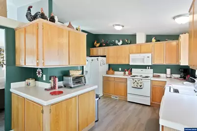 1905 Waverly #27 Dr SE, Albany, OR 97322 - Photo 11