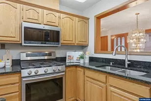 5401 E Ridge St S, Salem, OR 97306 - Photo 11