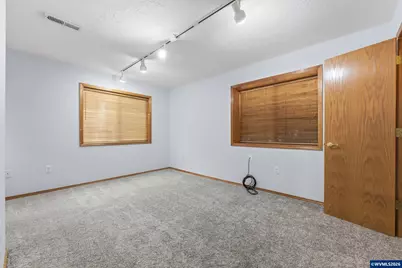 5401 E Ridge St S, Salem, OR 97306 - Photo 27