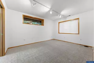 5401 E Ridge St S, Salem, OR 97306 - Photo 23