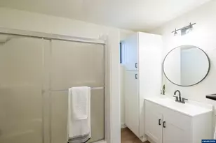 560 Hansen Ave S, Salem, OR 97302 - Photo 27