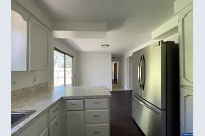 1398 Poplar St, Sweet Home, OR 97386 - Photo 11