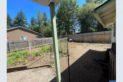 1398 Poplar St, Sweet Home, OR 97386 - Photo 17
