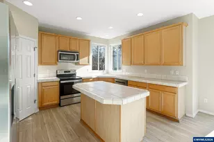 1676 Marten Ave SW, Albany, OR 97321 - Photo 15