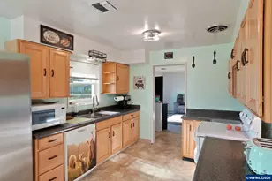 9313 Golf Club Rd, Aumsville, OR 97325 - Photo 15