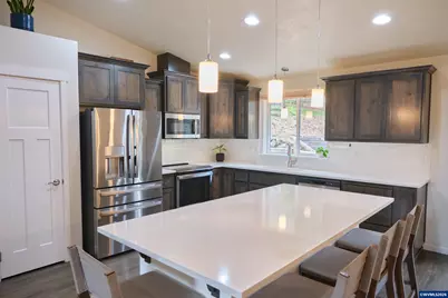 1305 SW Illihe Rd, Dallas, OR 97338 - Photo 9