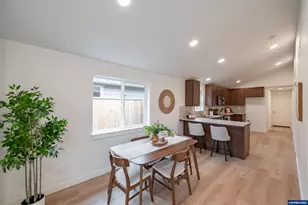 4682 SE Harrier St, Albany, OR 97322 - Photo 7