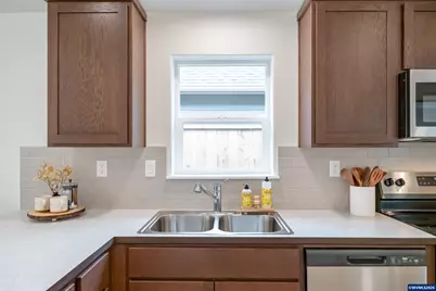 4662 SE Harrier St, Albany, OR 97322 - Photo 15