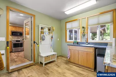 210 S 2nd St, Carlton, OR 97111 - Photo 21